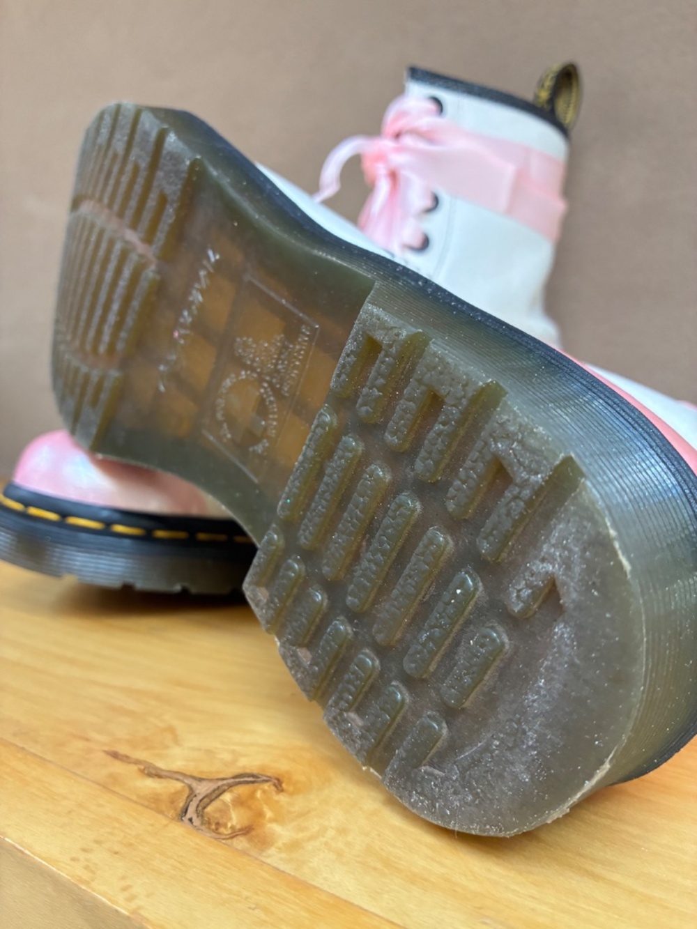 PRETTY IN PINK: Custom Metallic & Glitter Festival Docs - Picture 9 of 10